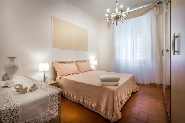 شقة كلاسيكية بسرير كوين بغرفة نوم واحدة، Classic Tuscany Apartment B 1/7