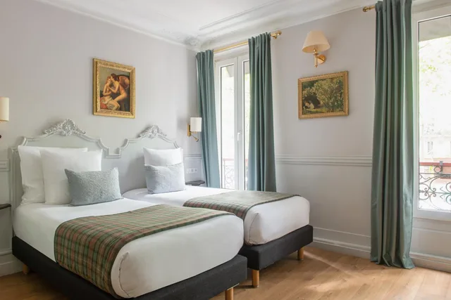 غرفة بريميوم بسرير فردي، Hotel De La Porte Doree 2/7
