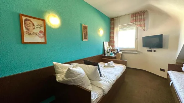 غرفة ديلوكس بسريرين منفصلين، Hotel Löwen-Seckenheim 3/4