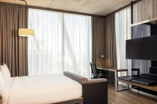 غرفة ركنية بسرير كينج بإطلالة على المدينة، AC Hotel Guadalajara, Mexico 5/8