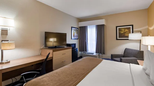 غرفة بسرير كينج، Best Western North Attleboro / Providence Beltway 4/9