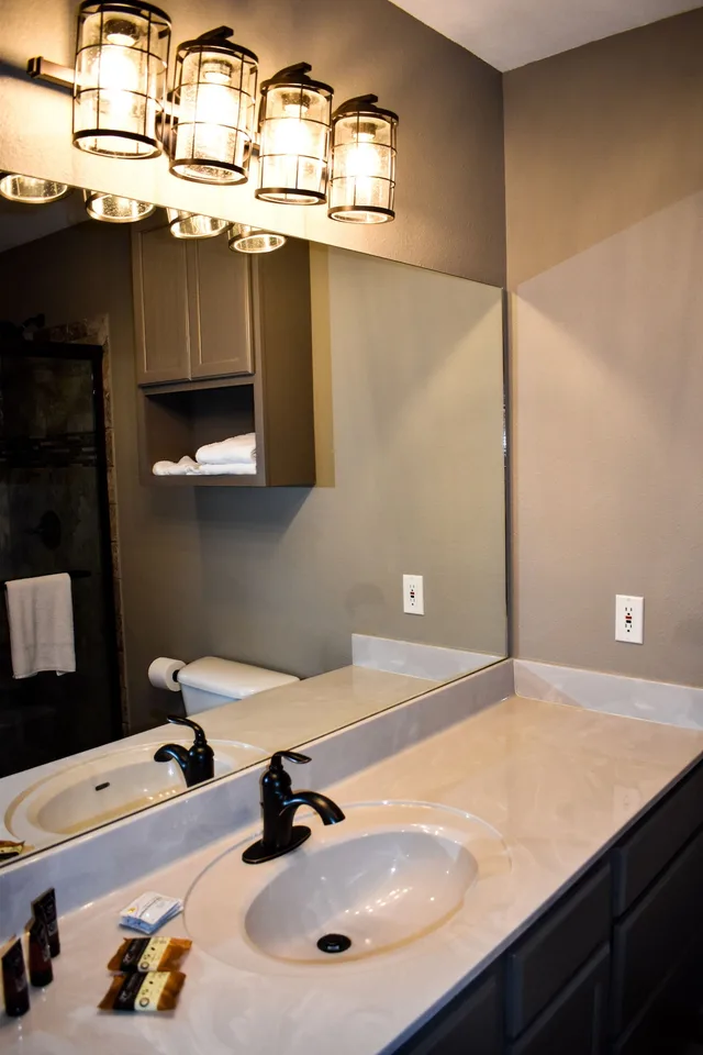 Condo, Studio, King Bed، Indian Point Lodge Amp Condominiums 6/7