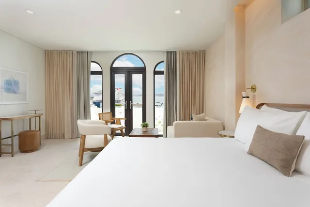 جناح بسرير كينج بشرفة، Alma San Juan 2/5