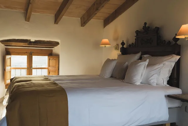 غرفة ديلوكس بسرير مزدوج بشرفة، Finca Hotel Can Estades 1/6