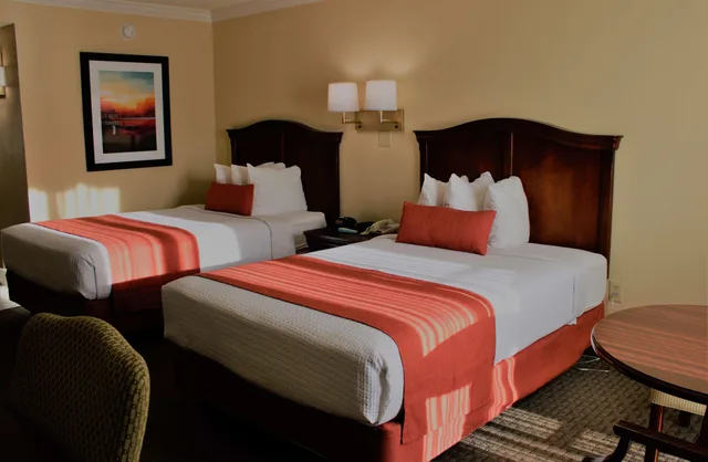 غرفة بسريرين مزدوجين لذوي الإعاقة، Best Western Plus Burlington 2/5