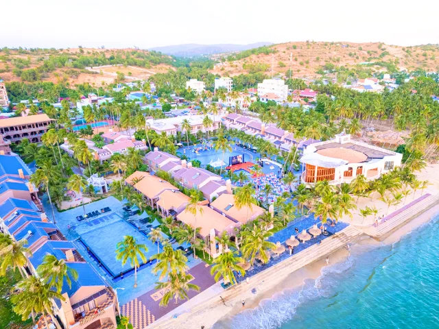 غرفة بريميوم بإطلالة على البحر، Le VIVA Resort Mui Ne 2/3