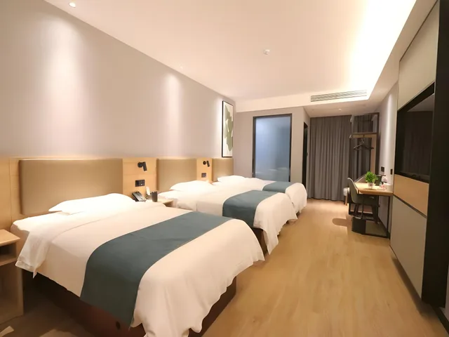 غرفة ثلاثية بثلاثة أسرّة، GreenTree Inn Chizhou Jiuhua Mountain Scenic Spot Business Hotel 1/1