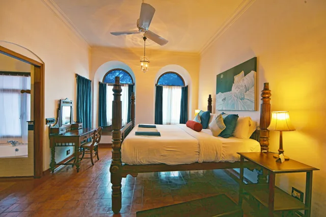 Room, King Bed, Sea View, Brunton Boatyard 4/8