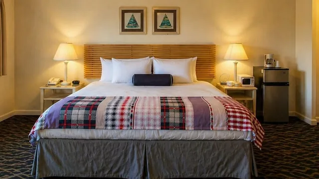 غرفة كومفورت بسرير كينج، Pier Blue Inn Old Saybrook 2/8