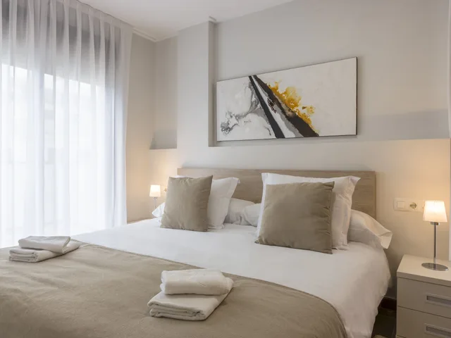 شاليه بأربعة أسرّة بشرفة بغرفتي نوم مع أريكة، Las Dunas Apartaments Oliva Nova Resort 1/5