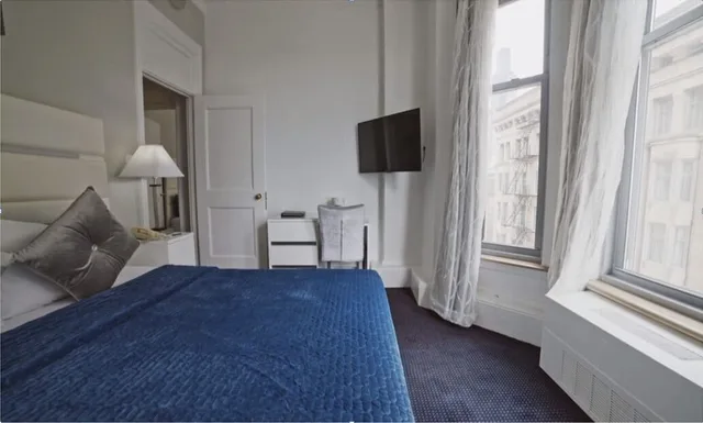 جناح عائلي بسرير كينج وسريرين مزدوجين، The Congress Plaza Hotel 3/7