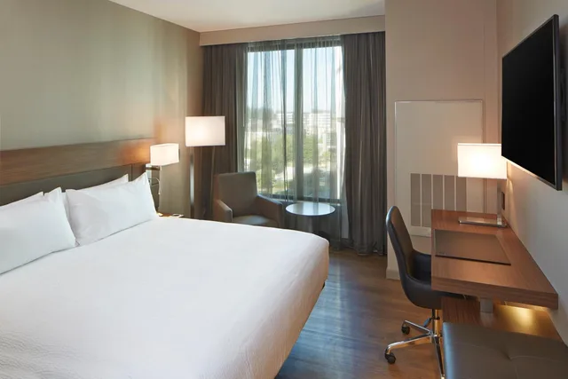 غرفة بسرير كينج، Ac Hotel Seattle Bellevue-Downtown 3/11