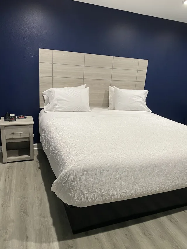 غرفة مفردة بسرير كوين، Dunmore Inn 4/8