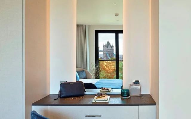 جناح سيغنتشر بسرير كينج مع أريكة، Tower Suites by Blue Orchid 7/7