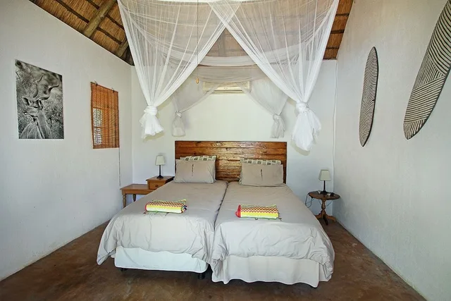 2 Bedrooms, Kudu, Comfort, Cabin, 4 Beds، Normann Safari Bush Lodge 1/3