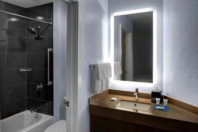 غرفة قياسية بسرير كينج، Hyatt House Fishkill Poughkeepsie 5/8