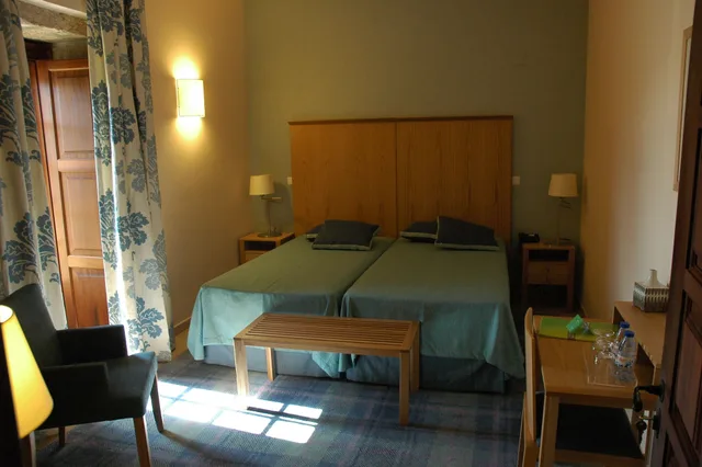 Superior, Twin Beds, Inatel Linhares Da Beira 4/5