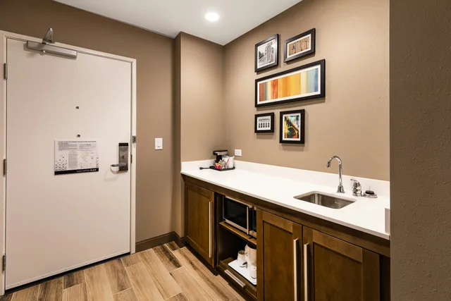 جناح بسرير كينج لذوي الإعاقة، Hampton Inn & Suites Columbia Killian Road 2/2