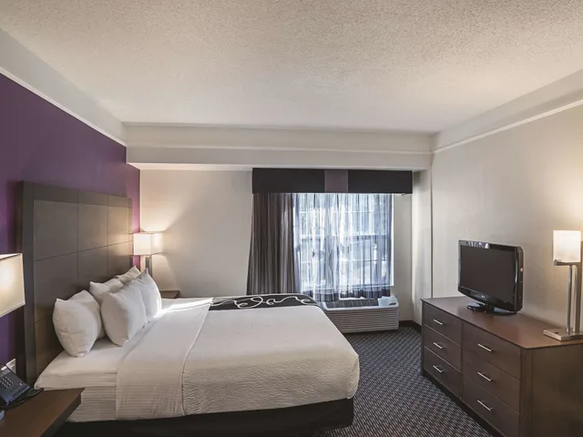 جناح بسرير كينج لذوي الإعاقة، La Quinta Inn & Suites by Wyndham Flagstaff 2/9