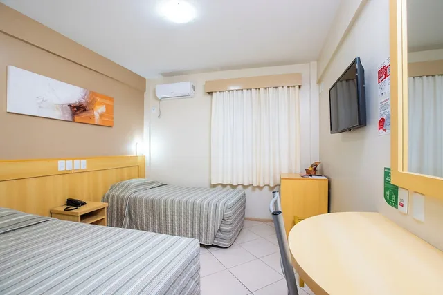 غرفة قياسية بسريرين منفصلين، Hotel Express São Leopoldo 2/8