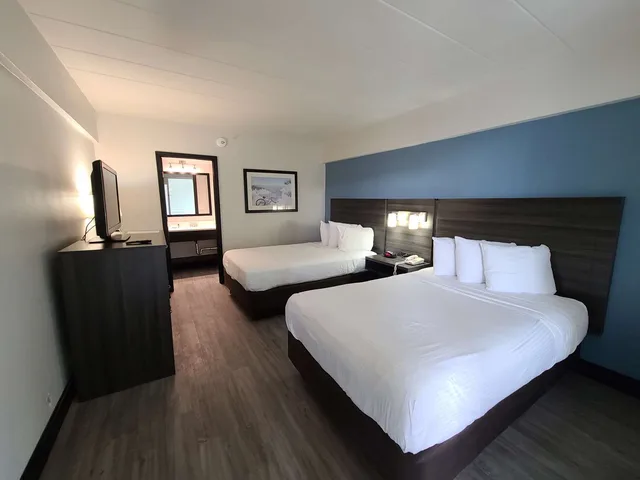 Room, 2 Double Beds, SureStay Hotel by Best Western Virginia Beach Royal Clipper 2/10