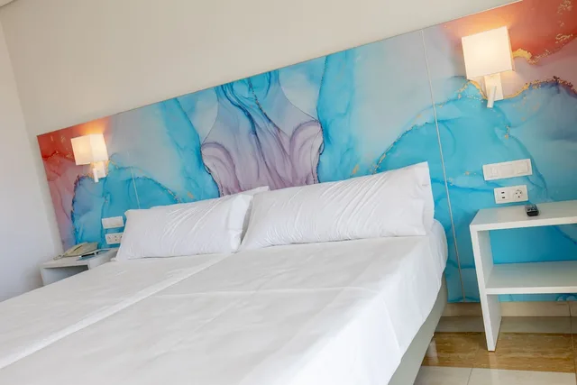 غرفة كلوب بإطلالة على المدينة بشرفة مفردة بسريرين منفصلين، Hotel BCL Levante Club and Spa - Adults Only 3/5