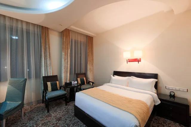 غرفة قياسية مفردة بسرير كوين، Jannat Regency 4/10