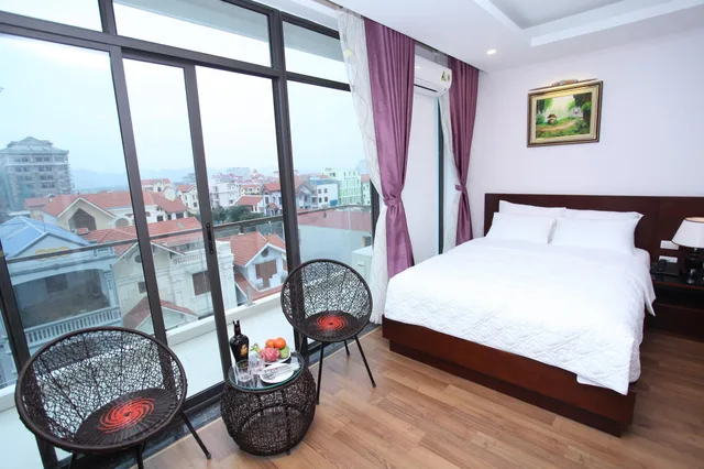 غرفة ديلوكس بسريرين مزدوجين بشرفة، Camellia Hotel 2/2