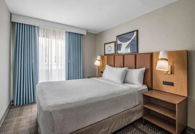 Bi Level, Loft, Suite, Queen Bed، Residence Inn Oxnard River Ridge 1/3
