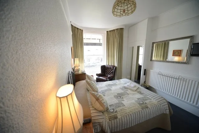 Suite, Double Bed, Sea View, Balcony, Marine View 2/8