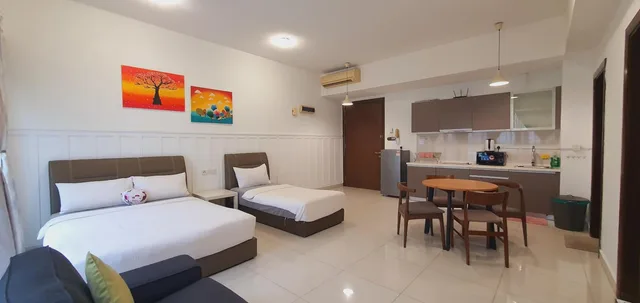 شقة بسرير كوين وسرير فردي بغرفة نوم واحدة مع أريكة، BEST KL CITY VIEW AT REGALIA RESIDENCE 2/7