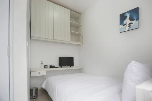 غرفة كومفورت بسرير مزدوج، Voxstay Karawang 1/1