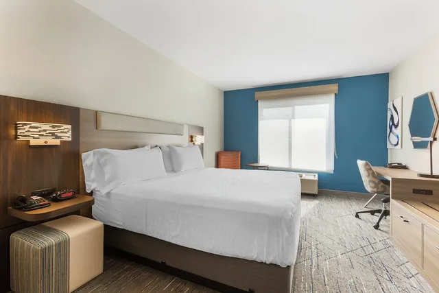 غرفة قياسية بسرير كوين، Holiday Inn Express Hotel And Suites Belgrade 7/8