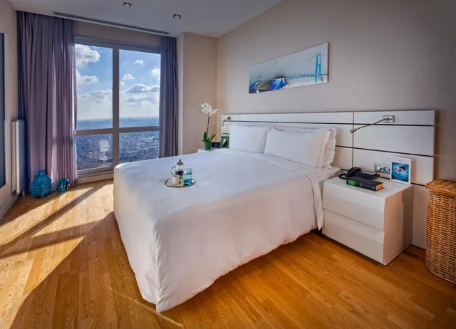 Two Bedroom Deluxe Apartment City View، Anthill Suites 7/10