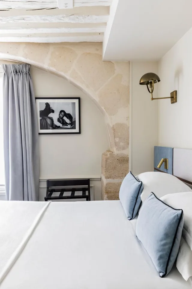 غرفة كلوب بسرير كوين، Hotel Verneuil 2/2