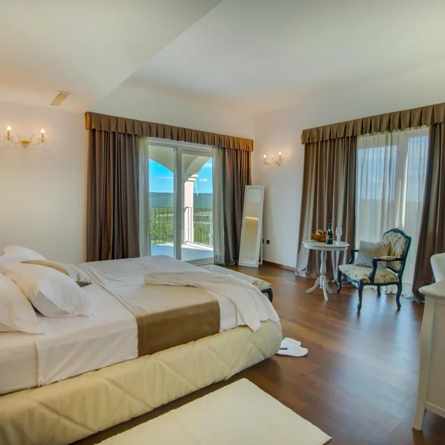 جناح جونيور بشرفة، Wine Residence Cattunar 1/10