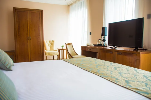 غرفة سوبيريور بسرير كينج بشرفة، Xenon Hotel 1/4