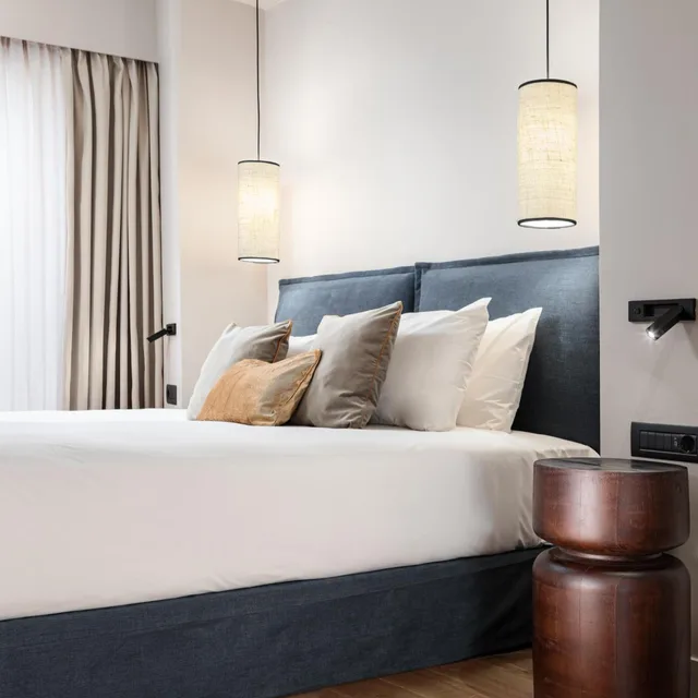 غرفة كومفورت بسرير كينج بشرفة، The Residence Aiolou Suites & SPA 2/3