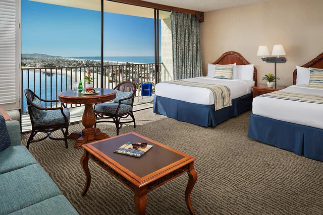 Studio, Queen Bed, Bay View، Catamaran Resort Hotel and Spa 3/3