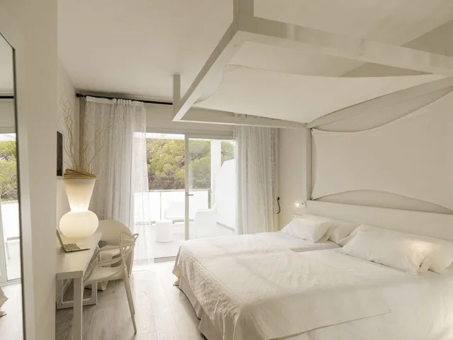 Superior, Double or Twin Bed, Terrace, Blanco Hotel Formentera 3/10