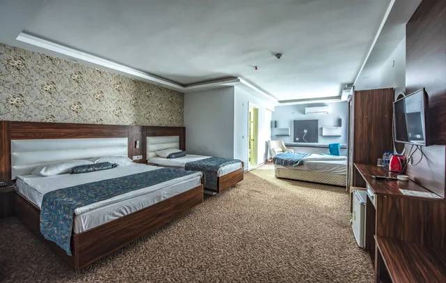 جناح عائلي بسرير مزدوج وسرير فردي، Madi Otel 2/6