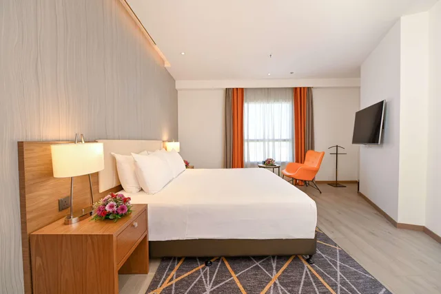 Efficiency, Suite, King Bed, Smoking، فندق كلاريون مطار جدة(Clarion Hotel Jeddah Airport) 1/7