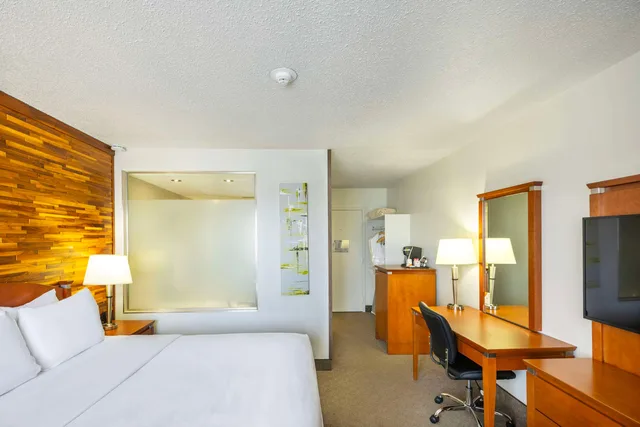 Upgrade, Queen Bed، Quality Inn Rouyn-Noranda 1/5