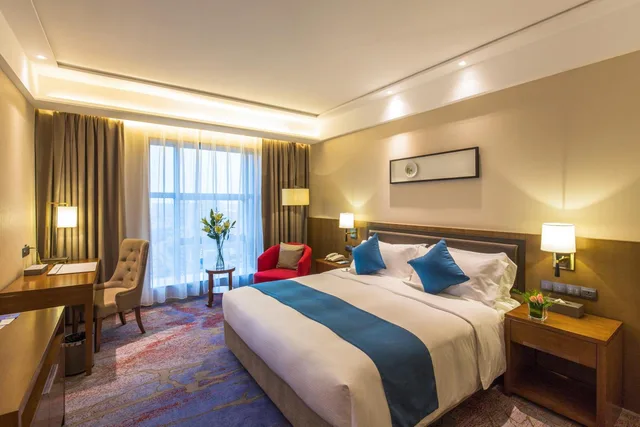 Deluxe, Queen Bed, Wanyue Grand Skylight Hotel Shenzhen 1/2
