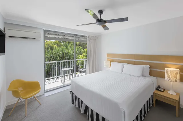 غرفة بسريرين كينج بإطلالة على المسبح بغرفتي نوم، Oaks Port Douglas Resort 4/10