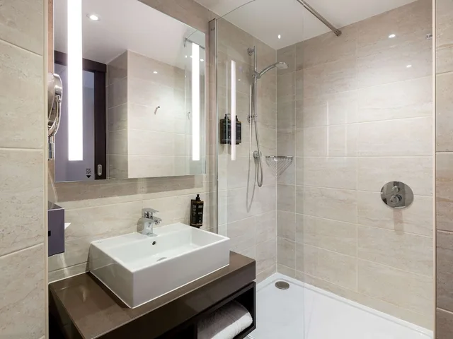 غرفة كومفورت بسرير مزدوج مع أريكة، Mercure Edinburgh Haymarket 8/10