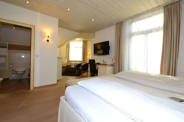 غرفة سوبيريور بسرير كينج بإطلالة على الجبل، STAUDACHERHOF 2/9