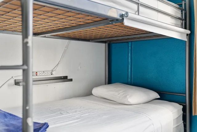 سكن مشترك مختلط بأربعة أسرّة وسريرين، Samesun Hollywood (formerly Walk of Fame Hostel) 1/1