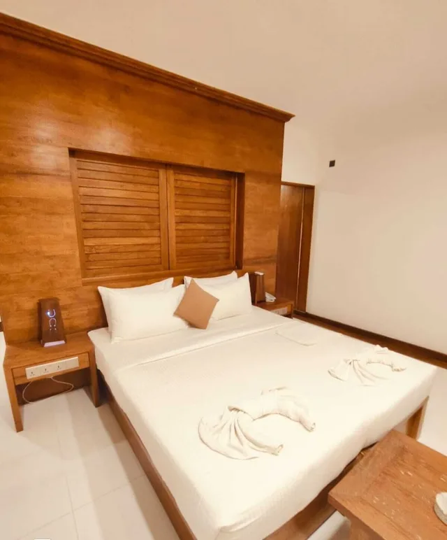 Royal, King Bed, Water Gate Resort & Spa 1/1