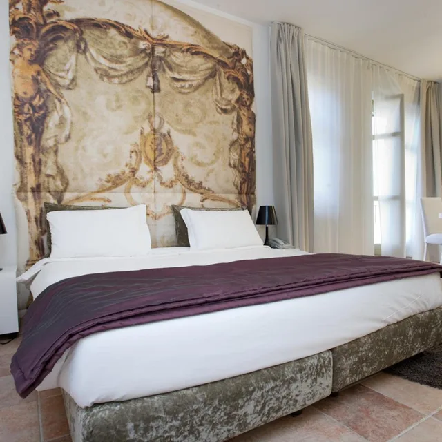 جناح جونيور، Hotel Castello Di Santa Vittoria 1/8